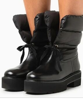 Stewart Weitzman Tyler boots NWOB